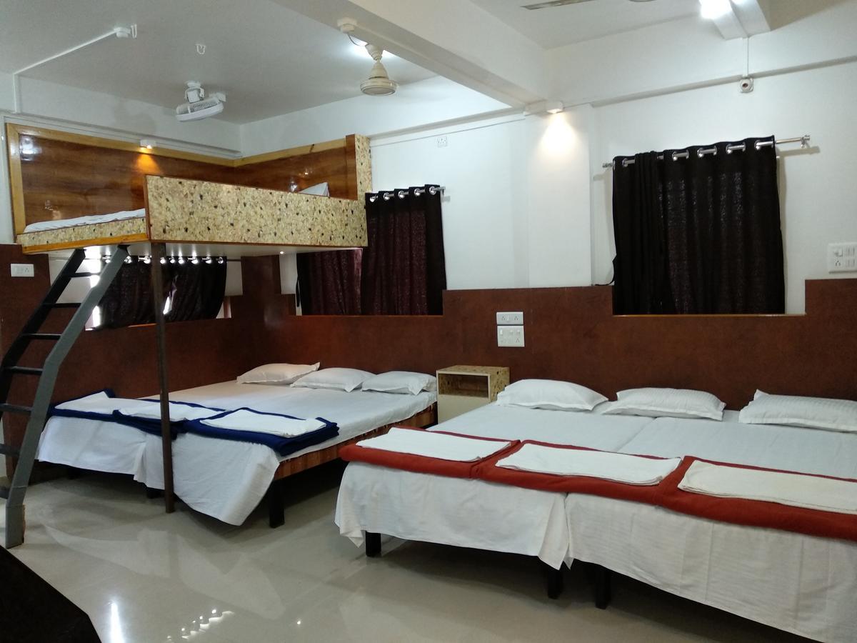 Joshi Yatri Niwas Hotell Kolhapur Eksteriør bilde