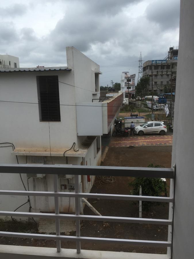 Joshi Yatri Niwas Hotell Kolhapur Eksteriør bilde