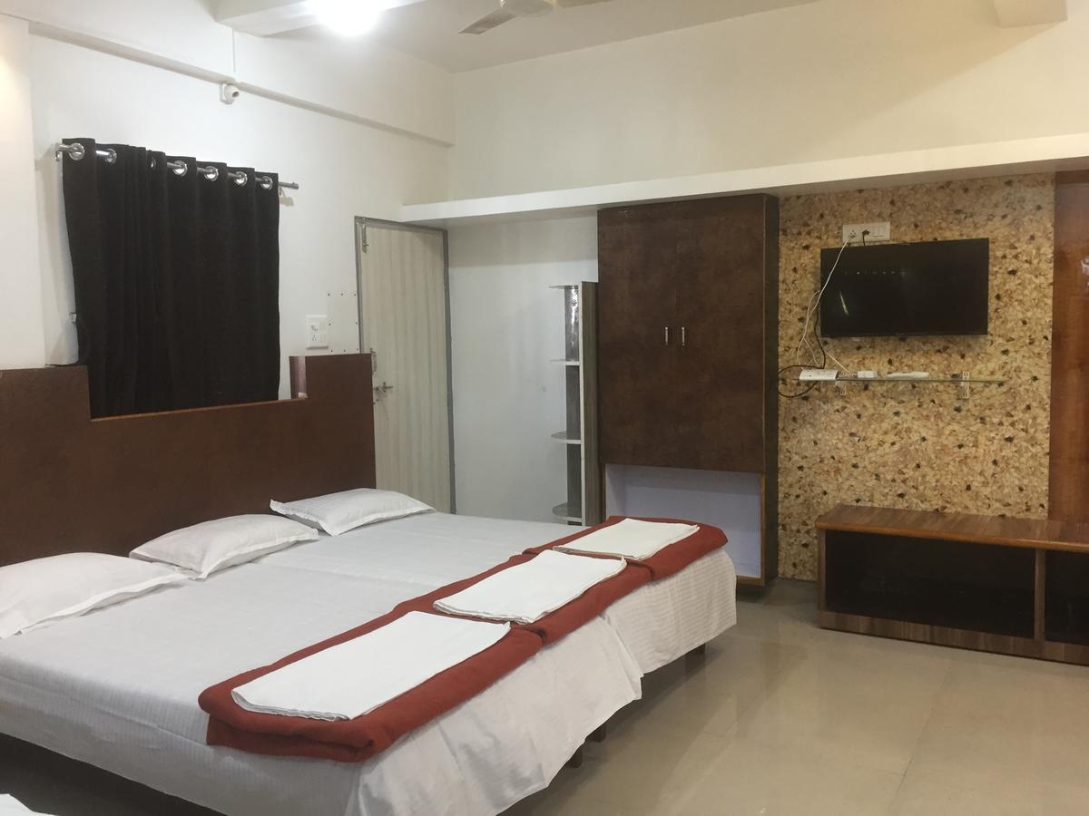 Joshi Yatri Niwas Hotell Kolhapur Eksteriør bilde