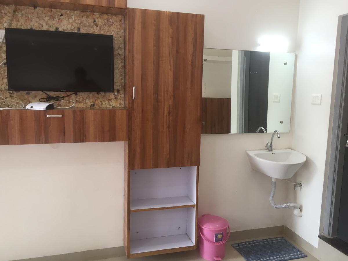 Joshi Yatri Niwas Hotell Kolhapur Eksteriør bilde