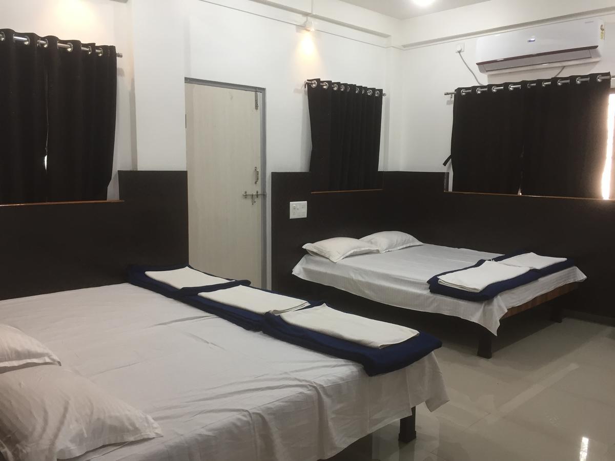 Joshi Yatri Niwas Hotell Kolhapur Eksteriør bilde