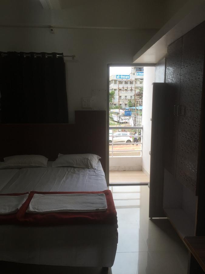 Joshi Yatri Niwas Hotell Kolhapur Eksteriør bilde