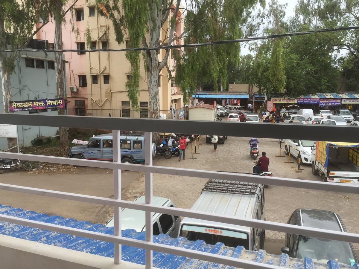 Joshi Yatri Niwas Hotell Kolhapur Eksteriør bilde