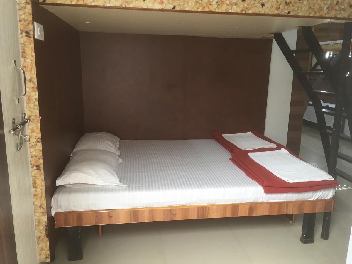 Joshi Yatri Niwas Hotell Kolhapur Eksteriør bilde
